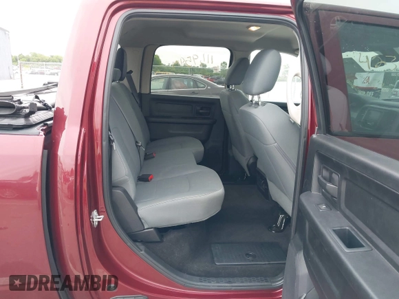 2017 Ram 1500 Tradesman с VIN 3C6RR7KT9HG626349, выставлен на аукционе IAAI как лот 42366165 с пробегом 111 959 миль миль и . История ставок и продаж доступна на DreamBid. Изображение 8.