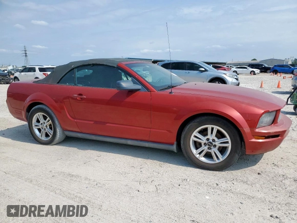 2008 Ford Mustang Deluxe with VIN 1ZVHT84NX85128644, listed as a Copart auction lot 57977125 with 93,500 mi miles and Clean title. Bid and sale history available at DreamBid. Image 4.