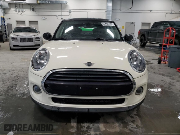 2021 MINI Hardtop Cooper with VIN WMWXR3C07M2N73695, listed as a Copart auction lot 44340355 with 42,942 mi miles and Clean title. Bid and sale history available at DreamBid. Image 5.