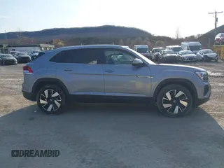 2024 Volkswagen Atlas SE with VIN 1V2KE2CA4RC223498, listed as a IAAI auction lot 41762422 with 15,618 mi miles and . Bid and sale history available at DreamBid. Image 14.