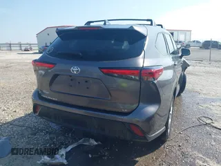 2021 Toyota Highlander L with VIN 5TDZZRAH3MS523182, listed as a IAAI auction lot 42052236 with 62,721 mi miles and . Bid and sale history available at DreamBid. Image 4.