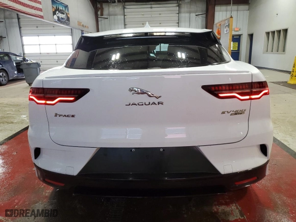 2020 Jaguar I-PACE SE with VIN SADHC2S13L1F80362, listed as a Copart auction lot 44034395 with 67,050 mi miles and Salvage Title. Bid and sale history available at carsss.com. Image 6.