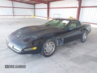 1995 Chevrolet Corvette with VIN 1G1YY22P7S5115730, listed as a IAAI auction lot 42066367 with 185,259 mi miles. Bid and sale history available at carsss.com. Image 2.