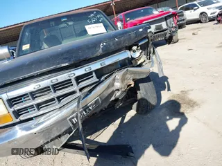 1994 Dodge Dakota z VIN 1B7GL23Y3RS666631, wystawiony jako IAAI lot #41767014 z przebiegiem 236 956 mil mil oraz . Historia ofert i sprzedaży dostępna na DreamBid. Obrazek 6.