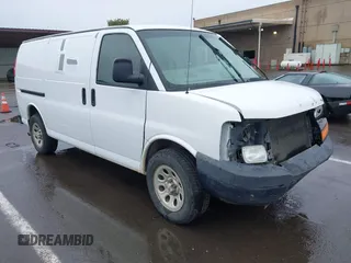 2009 Chevrolet Express Cargo z VIN 1GCFG15X991102230, wystawiony jako IAAI lot #41517800 z przebiegiem 291 167 mil mil oraz . Historia ofert i sprzedaży dostępna na DreamBid. Obrazek 1.