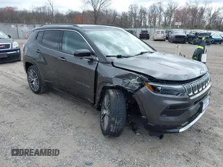 2022 Jeep Compass Limited z VIN 3C4NJDCB6NT143570, wystawiony jako IAAI lot #41921627 z przebiegiem 26 124 mil mil oraz . Historia ofert i sprzedaży dostępna na DreamBid. Obrazek 1.