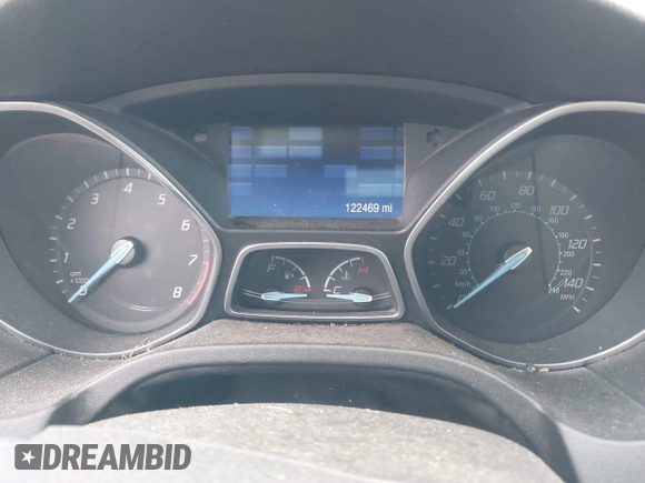 2014 Ford Focus SE with VIN 1FADP3F21EL193164, listed as a IAAI auction lot 41882924 with 122,469 mi miles. Bid and sale history available at carsss.com. Image 7.