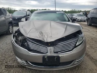 2015 Lincoln MKZ z VIN 3LN6L2G9XFR611837, wystawiony jako Copart lot #55038635 z przebiegiem 133 596 mil mil oraz Szkoda całkowita • Salvage title. Historia ofert i sprzedaży dostępna na DreamBid. Obrazek 5.