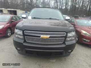 2013 Chevrolet Avalanche LS with VIN 3GNMCEE05DG364132, listed as a IAAI auction lot 41385609 with 144,007 mi miles. Bid and sale history available at carsss.com. Image 11.