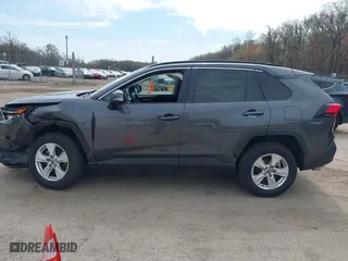 2021 Toyota RAV4 XLE with VIN 2T3P1RFV0MW213664, listed as a IAAI auction lot 41931079 with 65,922 mi miles. Bid and sale history available at carsss.com. Image 14.