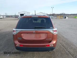 2014 Mitsubishi Outlander SE z VIN JA4AZ3A31EZ008884, wystawiony jako IAAI lot #41825440 z przebiegiem 171 232 mil mil oraz . Historia ofert i sprzedaży dostępna na DreamBid. Obrazek 16.