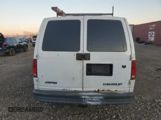 2005 Chevrolet Astro Cargo Van with VIN 1GCDM19X05B118797, listed as a Copart auction lot 84093974 with 0 mi miles and Salvage Title. Bid and sale history available at carsss.com. Image 6.