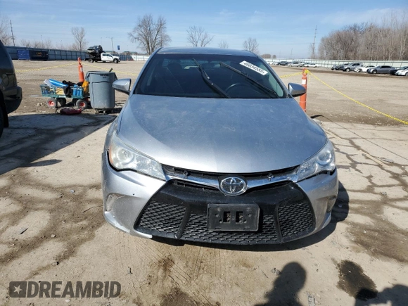 2015 Toyota Camry XLE with VIN 4T1BF1FK2FU031172, listed as a Copart auction lot 46034555 with 82,396 mi miles and Salvage Title. Bid and sale history available at carsss.com. Image 5.