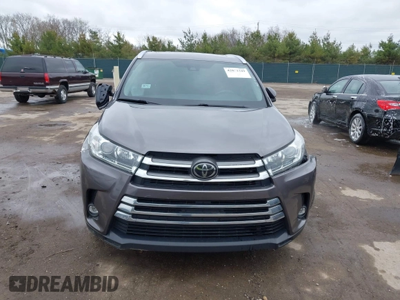 2019 Toyota Highlander Limited with VIN 5TDDZRFH0KS964865, listed as a IAAI auction lot 42032349 with 142,811 mi miles and . Bid and sale history available at DreamBid. Image 12.