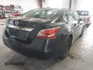 2015 Nissan Altima 2.5 z VIN 1N4AL3APXFN371273, wystawiony jako IAAI lot #42466812 z przebiegiem 150 180 mil mil oraz . Historia ofert i sprzedaży dostępna na DreamBid. Obrazek 4.