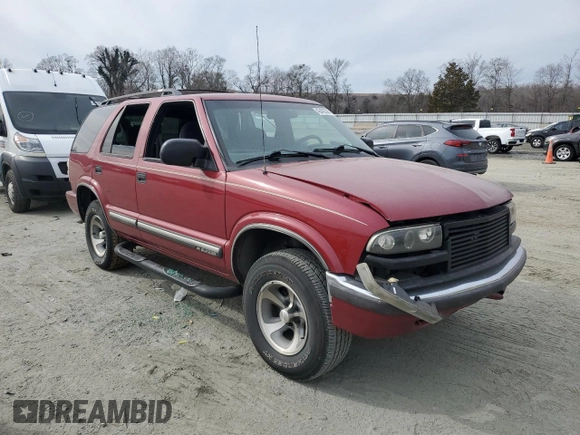 2001 Chevrolet Blazer LT with VIN 1GNCS13W11K260613, listed as a Copart auction lot 42402085 with 205,229 mi miles and Salvage title. Bid and sale history available at DreamBid. Image 4.