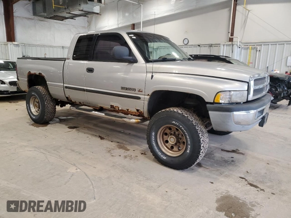 2001 Dodge Ram 2500 with VIN 1B7KF23ZX1J239869, listed as a Copart auction lot 81002024 with 97,358 mi miles and Clean Title. Bid and sale history available at carsss.com. Image 4.