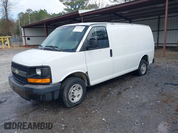 2008 Chevrolet Express Cargo Van with VIN 1GCGG25C681175724, listed as a IAAI auction lot 41696996 with 201,312 mi miles. Bid and sale history available at carsss.com. Image 2.