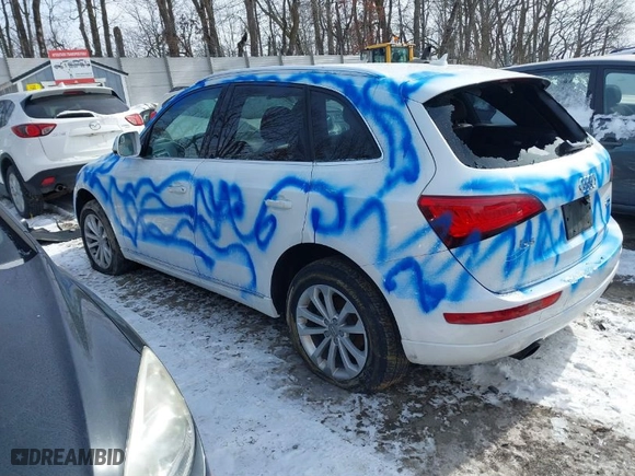 2015 Audi Q5 Premium with VIN WA1CFAFPXFA112288, listed as a IAAI auction lot 41610530 with 85,400 mi miles. Bid and sale history available at carsss.com. Image 3.