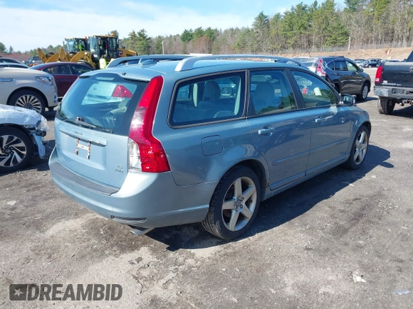 2008 Volvo V50 2.5T R-Design with VIN YV1MJ672182420949, listed as a IAAI auction lot 41992683 with 241,077 mi miles. Bid and sale history available at carsss.com. Image 4.