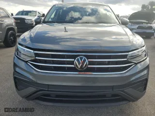 2024 Volkswagen Tiguan SE with VIN 3VVNB7AX5RM057732, listed as a Copart auction lot 79582214 with 2,051 mi miles and Salvage Title. Bid and sale history available at carsss.com. Image 5.