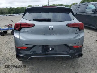 2024 Buick Encore GX Sport Touring z VIN KL4AMESL5RB161968, wystawiony jako Copart lot #59339945 z przebiegiem Nie podano mil oraz Szkoda całkowita • Salvage title. Historia ofert i sprzedaży dostępna na DreamBid. Obrazek 6.