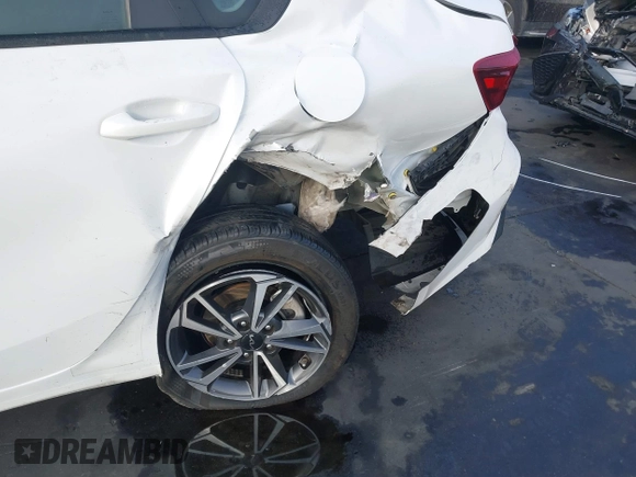 2022 Kia Forte LXS with VIN 3KPF24AD1NE474373, listed as a IAAI auction lot 41138637 with 40,651 mi miles and . Bid and sale history available at DreamBid. Image 6.