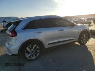 2019 Kia Niro Touring with VIN KNDCE3LC9K5215999, listed as a Copart auction lot 84847314 with 95,880 mi miles and Salvage Title. Bid and sale history available at carsss.com. Image 3.