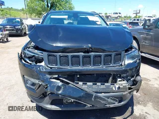 2019 Jeep Compass Altitude с VIN 3C4NJDBB7KT723889, выставлен на аукционе IAAI как лот 42365338 с пробегом 107 750 миль миль и . История ставок и продаж доступна на DreamBid. Изображение 12.
