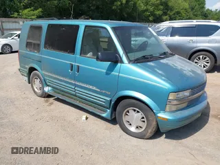 1995 Chevrolet Astro Cargo z VIN 1GBDM19W8SB267840, wystawiony jako IAAI lot #42824383 z przebiegiem 212 556 mil mil oraz . Historia ofert i sprzedaży dostępna na DreamBid. Obrazek 1.