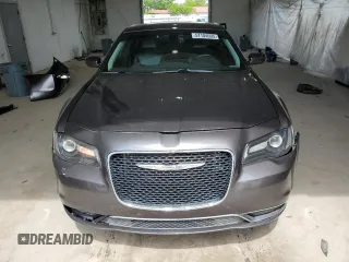 2015 Chrysler 300 Limited z VIN 2C3CCAAGXFH853441, wystawiony jako Copart lot #57104005 z przebiegiem 209 980 mil mil oraz Szkoda całkowita • Salvage title. Historia ofert i sprzedaży dostępna na DreamBid. Obrazek 5.