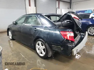 2014 Toyota Camry L with VIN 4T1BF1FK4EU865183, listed as a Copart auction lot 88019955 with 203,441 mi miles and Salvage Title. Bid and sale history available at carsss.com. Image 2.
