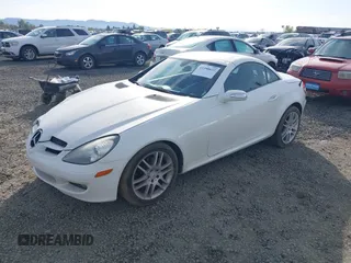 2008 Mercedes-Benz SLK 280 z VIN WDBWK54F68F189017, wystawiony jako IAAI lot #41990622 z przebiegiem 92 741 mil mil oraz . Historia ofert i sprzedaży dostępna na DreamBid. Obrazek 17.