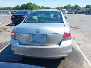 2010 Honda Accord LX-P с VIN 1HGCP2F45AA192284, выставлен на аукционе IAAI как лот 42174758 с пробегом 151 600 миль миль и . История ставок и продаж доступна на DreamBid. Изображение 16.