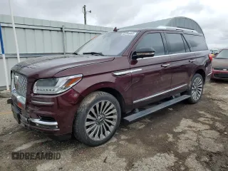 2018 Lincoln Navigator Reserve with VIN 5LMJJ2LT1JEL13610, listed as a Copart auction lot 82250403 with 45,381 mi miles and Salvage Title. Bid and sale history available at carsss.com. Image 1.