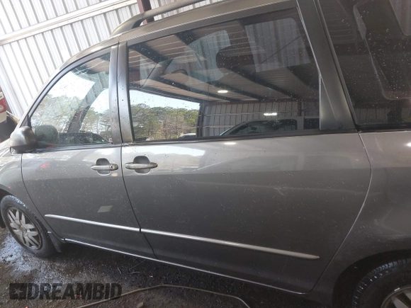 2005 Toyota Sienna CE with VIN 5TDZA23C45S328483, listed as a IAAI auction lot 41912553 with 219,321 mi miles. Bid and sale history available at carsss.com. Image 15.