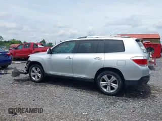 2013 Toyota Highlander Limited with VIN 5TDDK3EH9DS231526, listed as a IAAI auction lot 42425311 with 206,168 mi miles and . Bid and sale history available at DreamBid. Image 14.