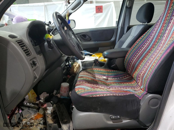 2003 Ford Escape XLT Popular with VIN 1FMYU031X3KA78057, listed as a Copart auction lot 45421625 with 146,273 mi miles and Salvage Title. Bid and sale history available at carsss.com. Image 7.