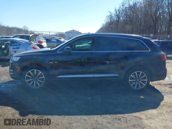 2017 Audi Q7 Premium Plus with VIN WA1LAAF79HD004552, listed as a IAAI auction lot 41643230 with 172,901 mi miles. Bid and sale history available at carsss.com. Image 14.