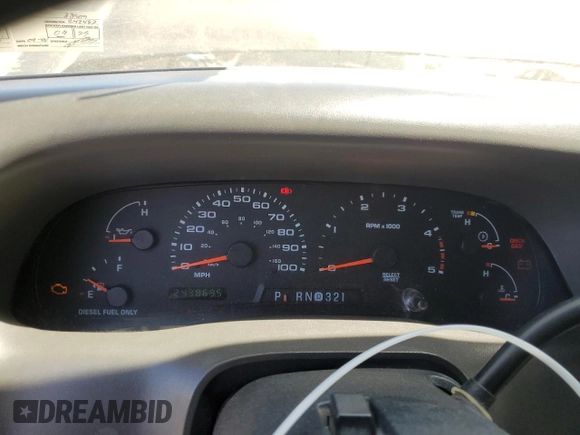 2004 Ford F-250 XL z VIN 1FTNX21P94EC33909, wystawiony jako Copart lot #55983665 z przebiegiem 243 869 mil mil oraz Czysty tytuł • Clean title. Historia ofert i sprzedaży dostępna na DreamBid. Obrazek 9.