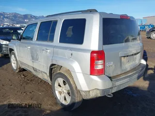 2012 Jeep Patriot Sport z VIN 1C4NJRBB8CD511426, wystawiony jako IAAI lot #41669648 z przebiegiem 147 016 mil mil oraz . Historia ofert i sprzedaży dostępna na DreamBid. Obrazek 3.