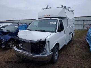 2023 GMC Savana z VIN 1GD07RF71P1194316, wystawiony jako Copart lot #83558024 z przebiegiem 13 340 mil mil oraz Szkoda całkowita • Salvage title. Historia ofert i sprzedaży dostępna na DreamBid. Obrazek 2.