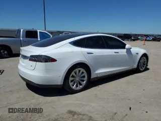 2016 Tesla Model S 70 with VIN 5YJSA1E11GF136081, listed as a Copart auction lot 53470695 with 109,796 mi miles and Clean title. Bid and sale history available at DreamBid. Image 3.