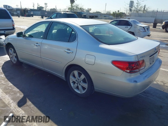 2005 Lexus ES with VIN JTHBA30G355122428, listed as a IAAI auction lot 41850856 with 159,368 mi miles. Bid and sale history available at carsss.com. Image 3.