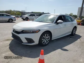 2022 Honda Civic LX z VIN 2HGFE2F27NH528266, wystawiony jako Copart lot #52363785 z przebiegiem 31 623 mil mil oraz Szkoda całkowita • Salvage title. Historia ofert i sprzedaży dostępna na DreamBid. Obrazek 1.