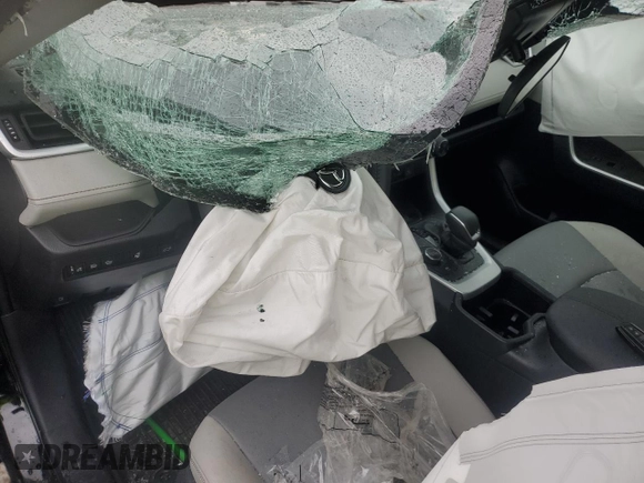 2024 Toyota RAV4 Hybrid XLE Premium z VIN 4T3B6RFVXRU173774, wystawiony jako Copart lot #57258085 z przebiegiem Nie podano mil oraz Szkoda całkowita • Salvage title. Historia ofert i sprzedaży dostępna na DreamBid. Obrazek 8.