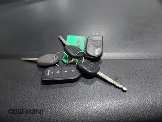 2015 Toyota Sienna L с VIN 5TDZK3DC3FS617518, выставлен на аукционе IAAI как лот 41566048 с пробегом 188 494 миль миль и . История ставок и продаж доступна на DreamBid. Изображение 11.