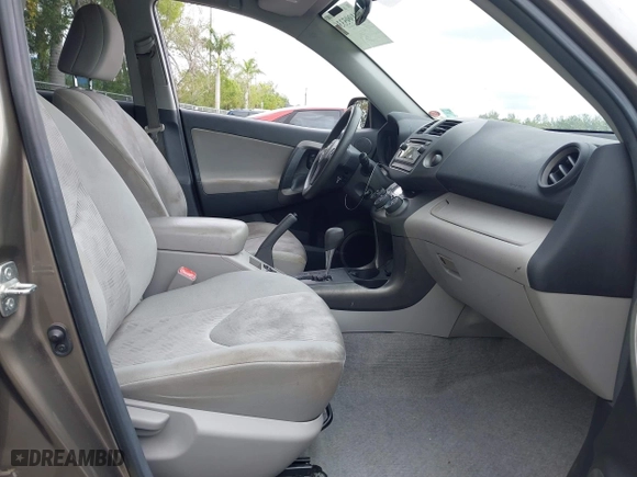 2012 Toyota RAV4 with VIN 2T3ZF4DVXCW133710, listed as a IAAI auction lot 41995336 with 125,324 mi miles. Bid and sale history available at carsss.com. Image 5.