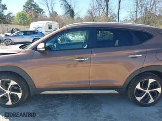 2017 Hyundai Tucson Sport with VIN KM8J3CA25HU347658, listed as a IAAI auction lot 41801178 with 92,857 mi miles. Bid and sale history available at carsss.com. Image 14.