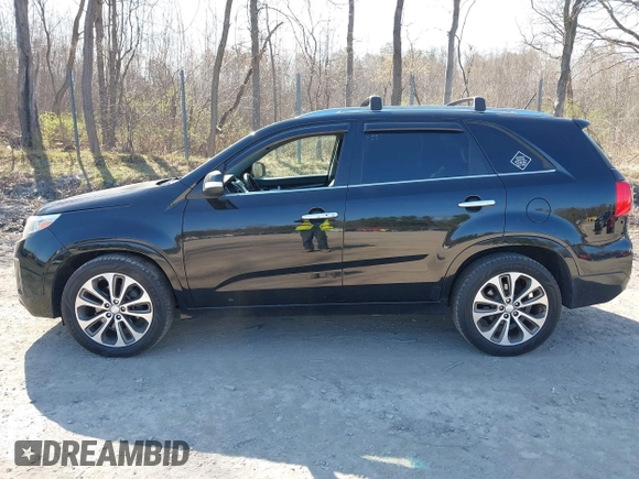 2015 Kia Sorento SX with VIN 5XYKWDA79FG619256, listed as a IAAI auction lot 42088747 with 203,335 mi miles. Bid and sale history available at carsss.com. Image 14.